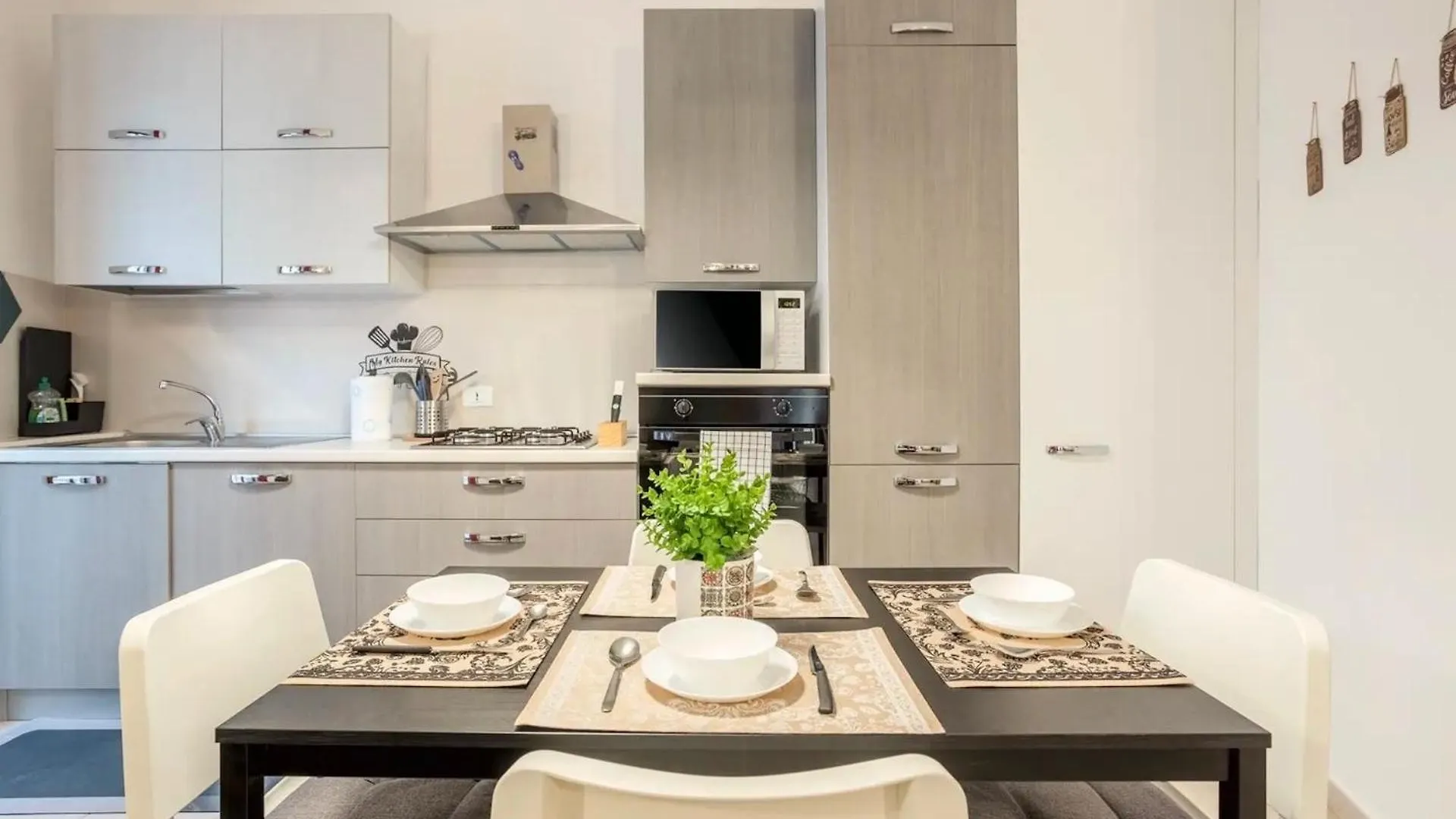 Peri Peri House - Palermo Centro Apartment Italy
